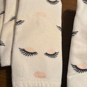 tt & Lola towels:  4 Hand and 4 Bath